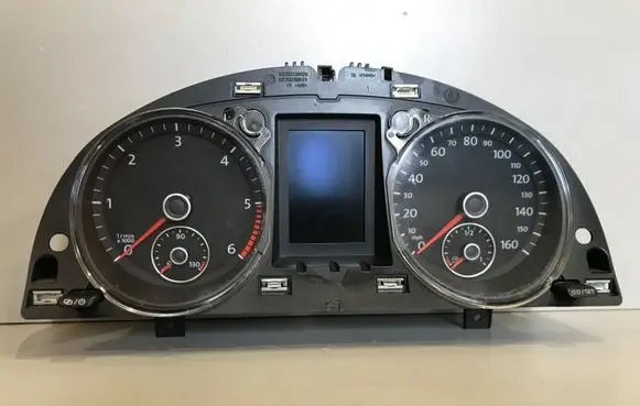 Volkswagen PASSAT B7 Speedometer (instrument cluster) 3AA920970N A2C84623300