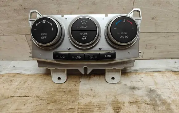 Mazda 5 Climate control unit K1900CC30
