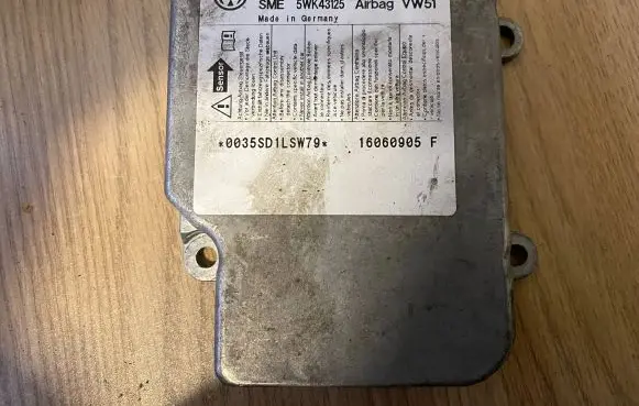 Volkswagen PASSAT B5.5 Airbag control unit/module 1C0909605K 5WK43125 16060905F