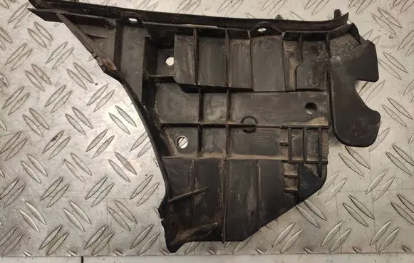 Volvo V70 Front bumper mounting bracket 31265346