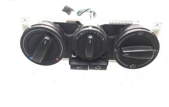 Volkswagen PASSAT B5.5 Climate control unit 1J0820045F
