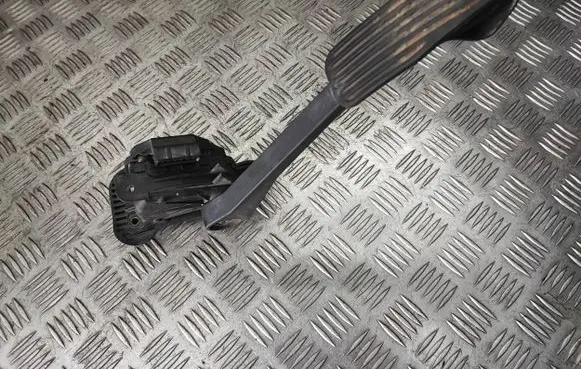 Volvo V70 Accelerator throttle pedal 9496822 00776922 B070