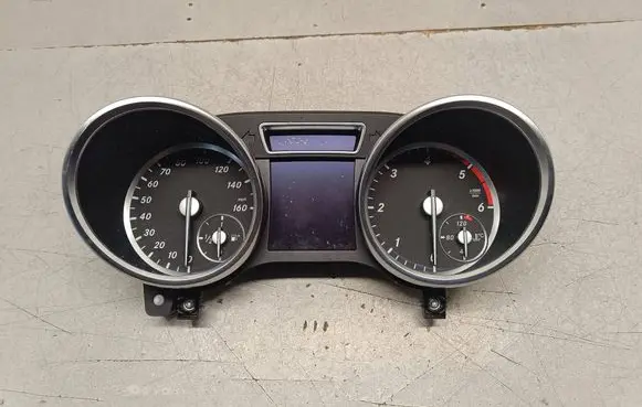 Mercedes-Benz ML W166 Speedometer (instrument cluster) A1669003806 A1669018101 A1669022003