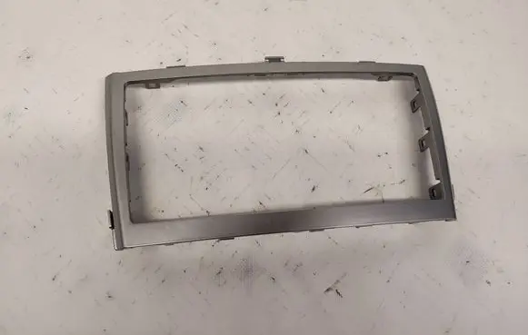 Toyota Avensis T270 Radio/GPS head unit trim 5540505240
