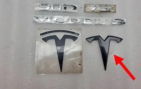Tesla Model S Manufacturer badge logo/emblem 1016365-00-B