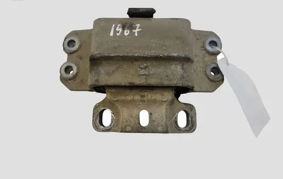 Volkswagen Caddy Engine mount bracket 1K0199555