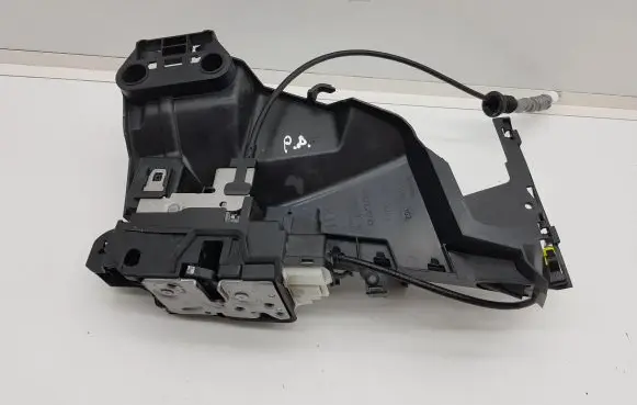 Volvo XC60 Front door lock 31462456 C73367101 31440009