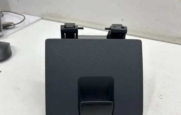 BMW iX3 G08 Glove box B0400287