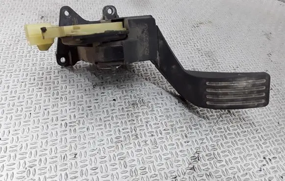 Ford Focus Accelerator throttle pedal
