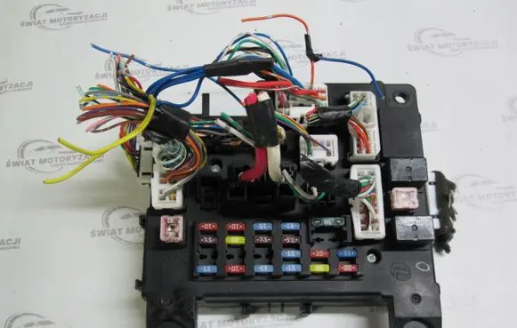 Mitsubishi Outlander Fuse module 8637A340