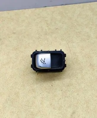 Tailgate opening switch