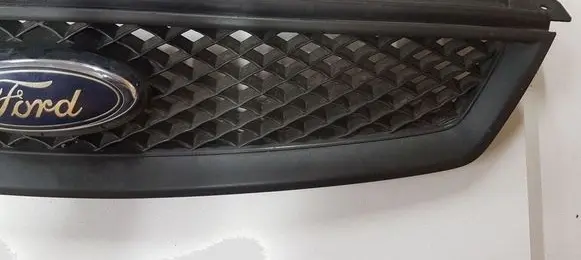 Ford Focus Front grill 4M518138B 4M518200C 4M518200D
