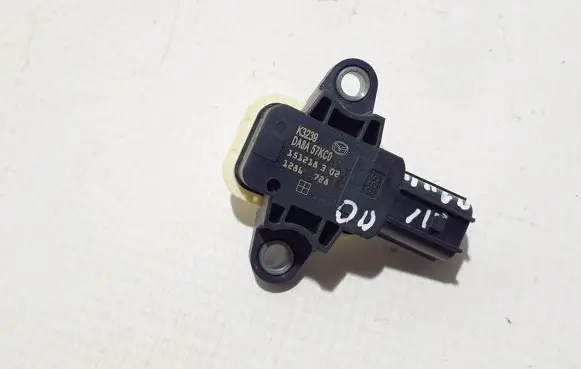 Mazda CX-3 Airbag deployment crash/impact sensor DA8A57KC0