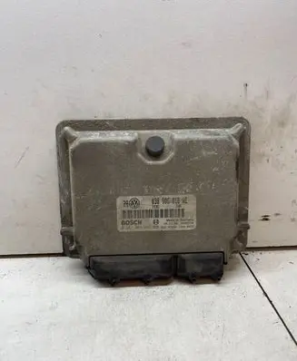 Volkswagen PASSAT B7 Engine control unit/module 038906018AE