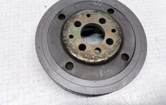 Volkswagen Bora Crankshaft pulley 038105243