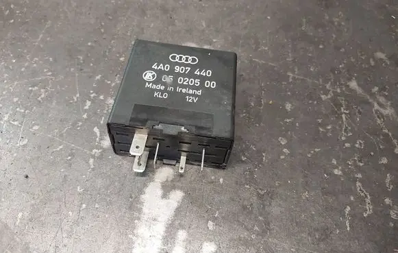 Audi A4 S4 B5 8D Other relay 4A0907440 361