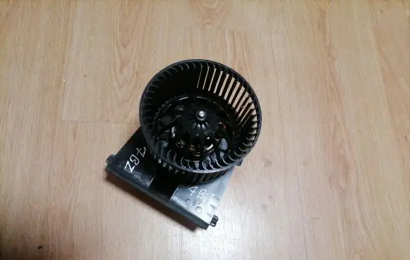 Volkswagen Jetta IV Heater fan/blower TG26