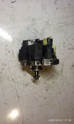 Renault Master II Fuel injection high pressure pump 0445110033 8200170377
