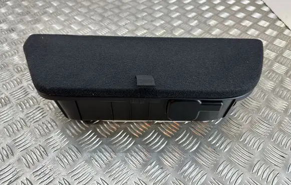 KIA Ceed Glove box in trunk 85715J7300