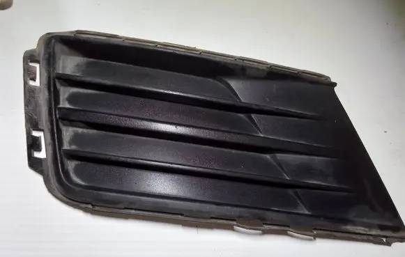 Volkswagen Caddy Front bumper lower grill 2K5853665E
