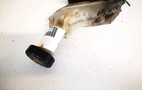 Brake fluid reservoir