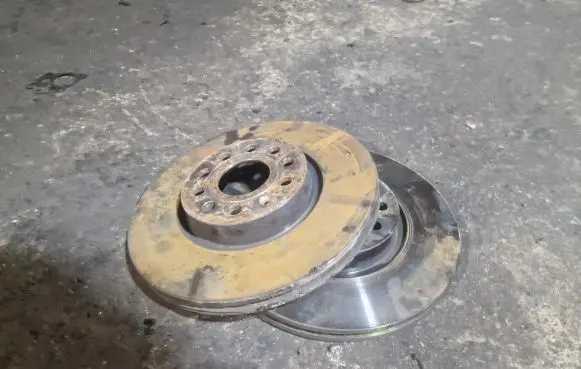 Audi A3 S3 8P Front brake disc