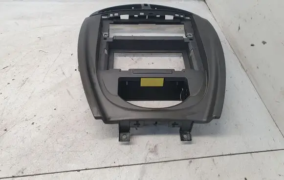 Citroen C5 Radio/GPS head unit trim 9650443077