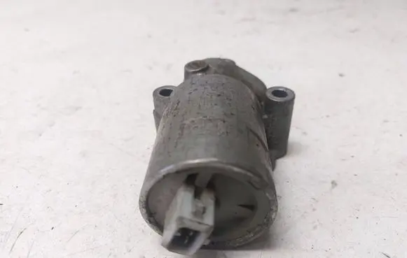 Audi A8 S8 D2 4D Valve 077133455C