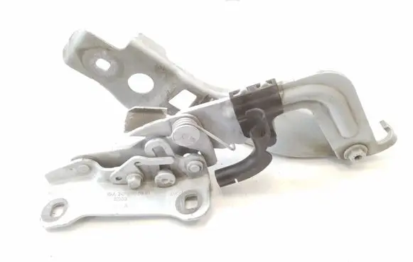 Engine bonnet/hood hinges