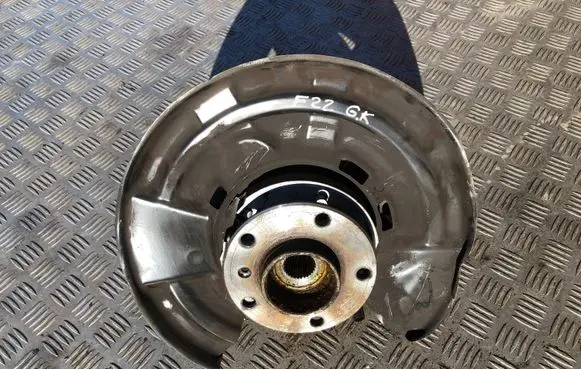 BMW 2 F22 F23 Rear wheel hub