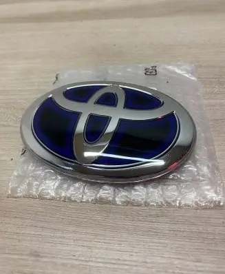 Toyota Yaris XP210 Manufacturer badge logo/emblem 