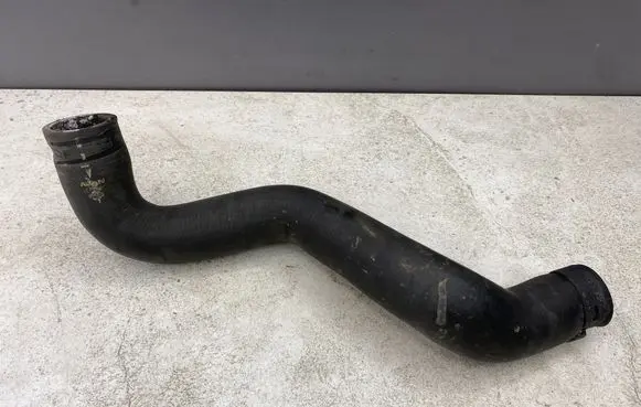 Nissan Pathfinder R51 Engine coolant pipe/hose