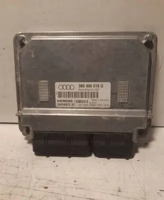 Audi A4 S4 B5 8D Engine control unit/module 3B0906018G 5WP400720