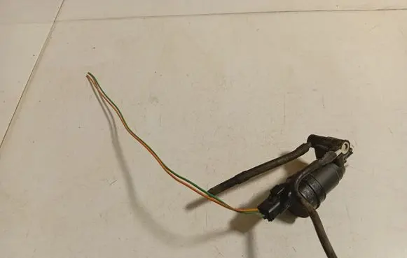 Renault Scenic I Windscreen/windshield washer pump 430702B