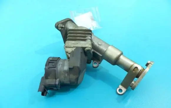 BMW 3 E90 E91 EGR valve 7563241 IMPRK1182034