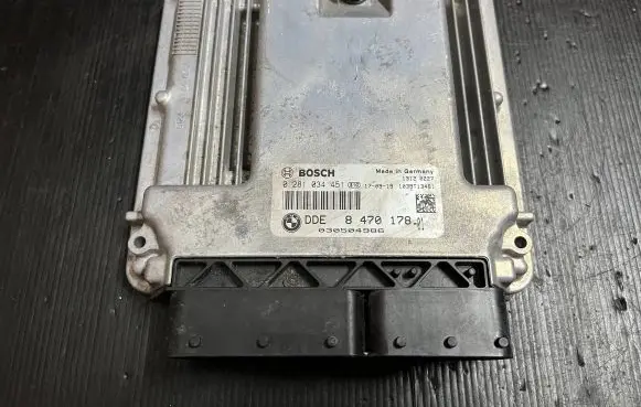 BMW X6 E71 Engine control unit/module 8470178 030504986 0281034451