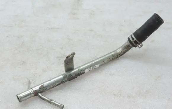 Toyota Auris 150 Engine coolant pipe/hose 1626847030