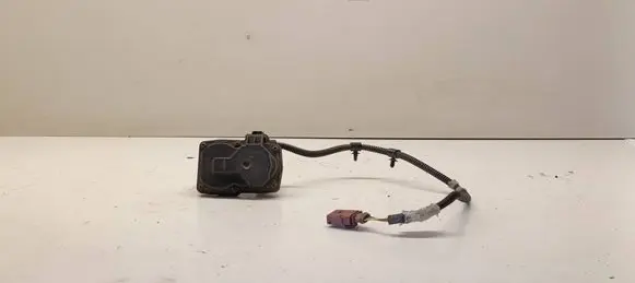 Volkswagen Golf Sportsvan Intake manifold valve actuator/motor 51500204