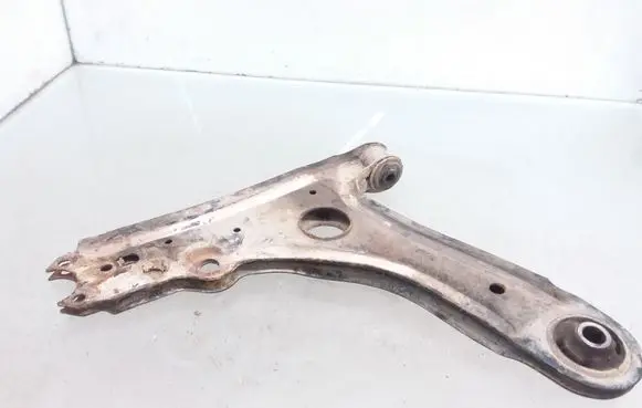 Volkswagen Caddy Front lower control arm/wishbone