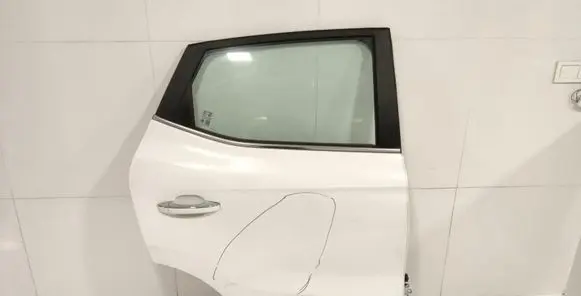 MG ZS Rear door 
