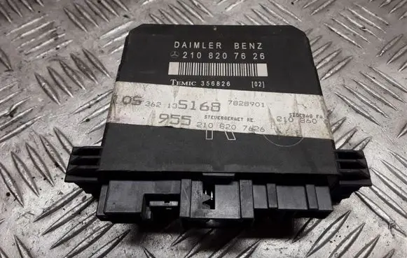 Mercedes-Benz E W210 Door control unit/module 2108207626
