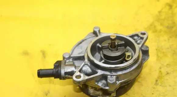 Audi A8 S8 D3 4E Vacuum pump 057145100L