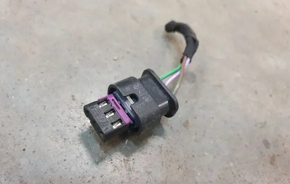 Audi A3 S3 8V Other relay 4F0973703