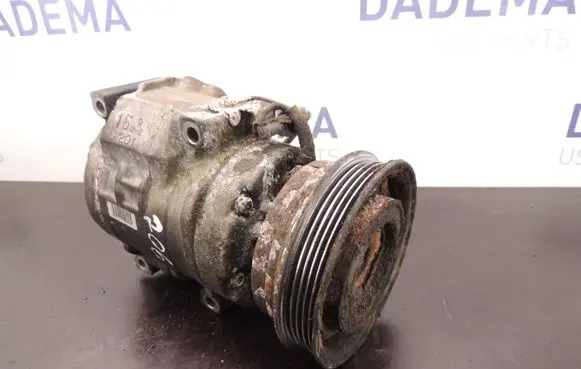 Toyota Avensis T220 Air conditioning (A/C) compressor (pump) D206