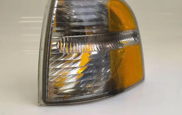 Front indicator light