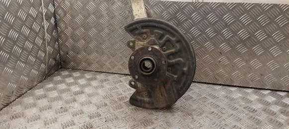 Audi A6 S6 C5 4B Front wheel hub
