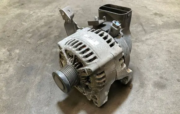 BMW 1 F20 F21 Generator/alternator 1042106332 7605060