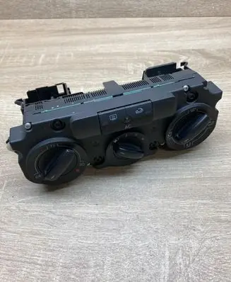 Volkswagen Golf Plus Climate control unit 1CF747309