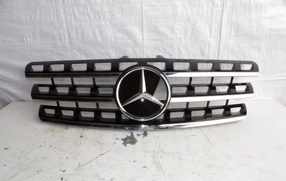 Mercedes-Benz ML AMG W164 Front bumper upper radiator grill A1648801985