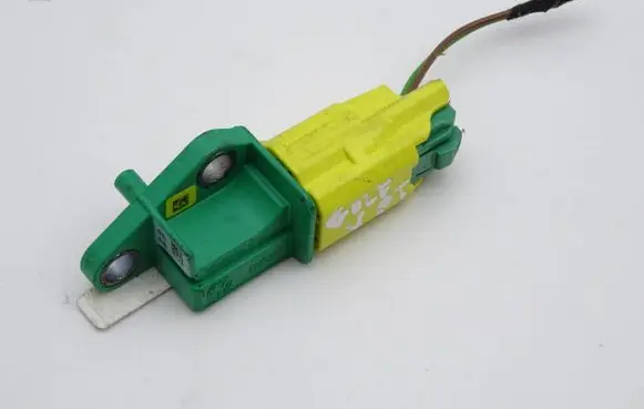 Volkswagen Golf V Airbag deployment crash/impact sensor 1K0909606C